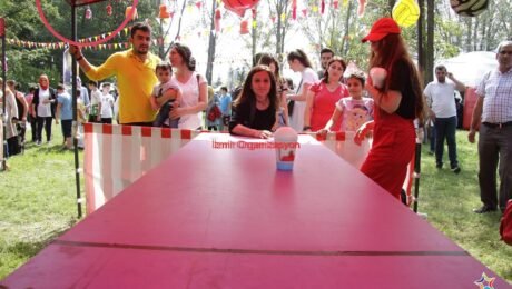 Bardak Kaydırma Oyunu